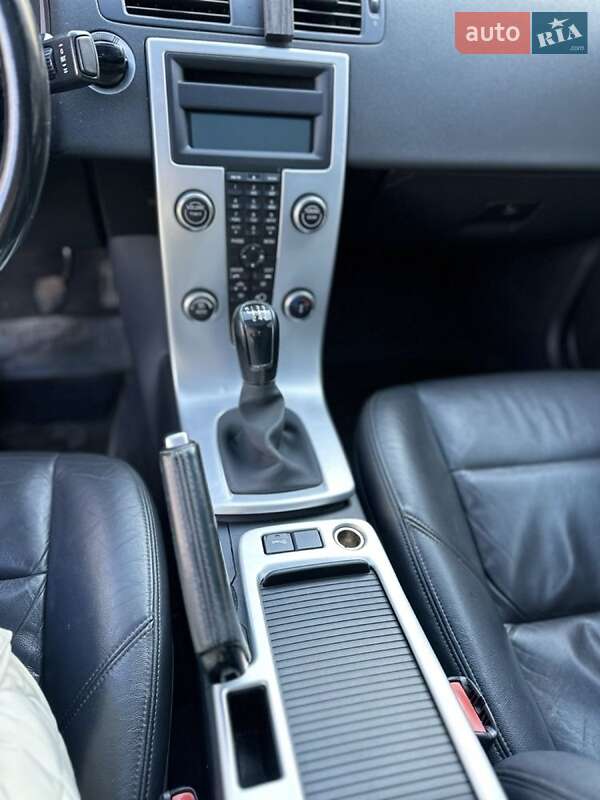 Седан Volvo S40 2011 в Ужгороде