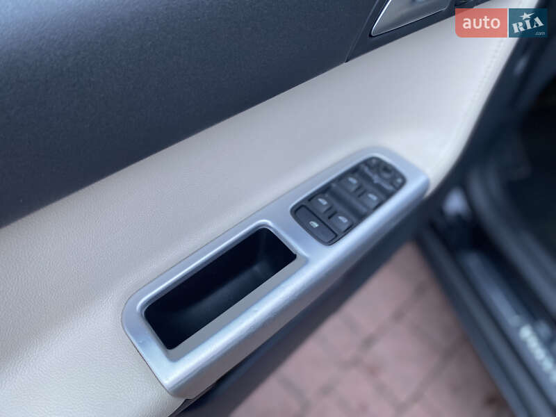 Седан Volvo S40 2011 в Стрию