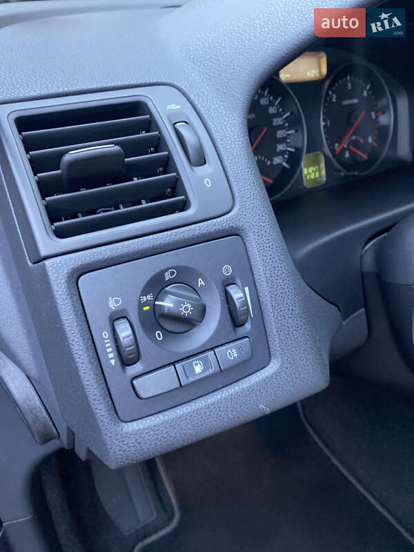 Седан Volvo S40 2011 в Стрию