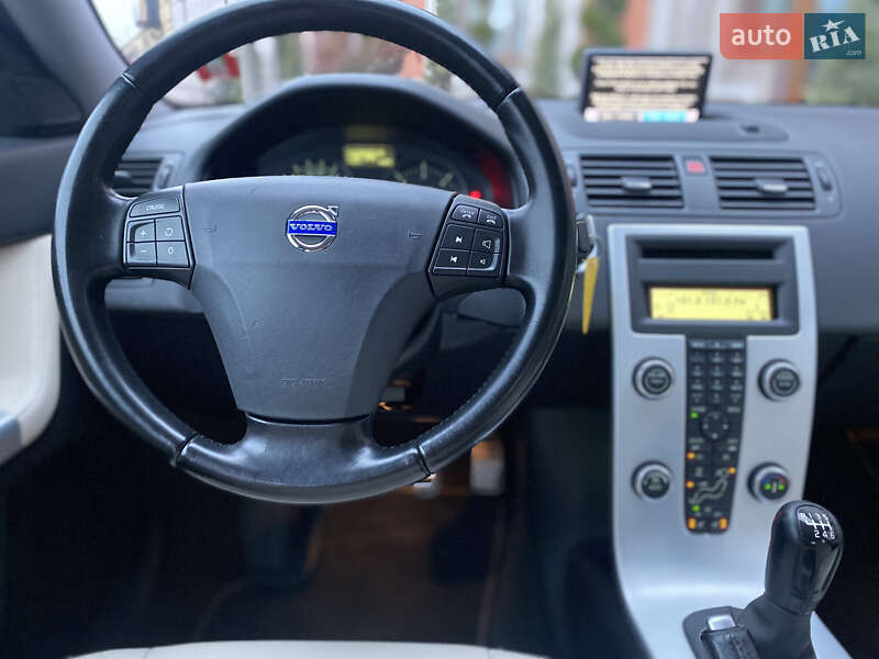 Седан Volvo S40 2011 в Стрию