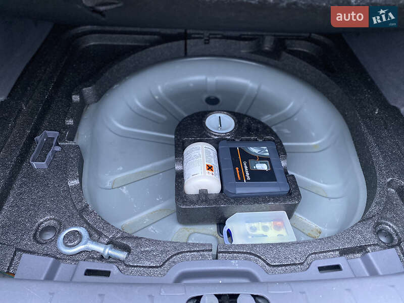 Седан Volvo S40 2011 в Стрию