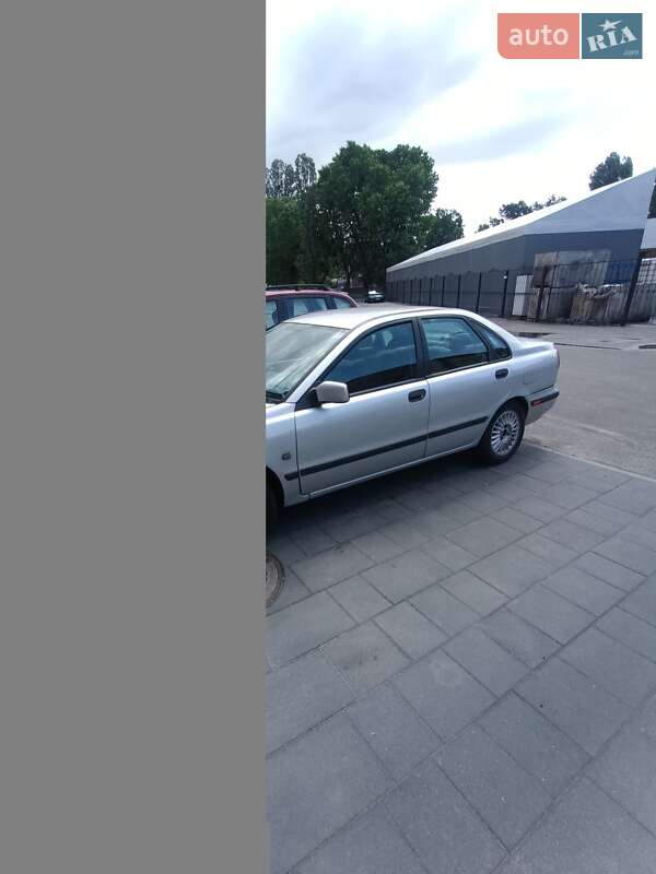 Седан Volvo S40 2000 в Ирпене