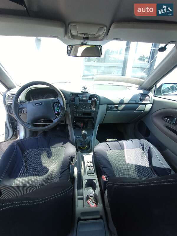 Седан Volvo S40 2000 в Ирпене