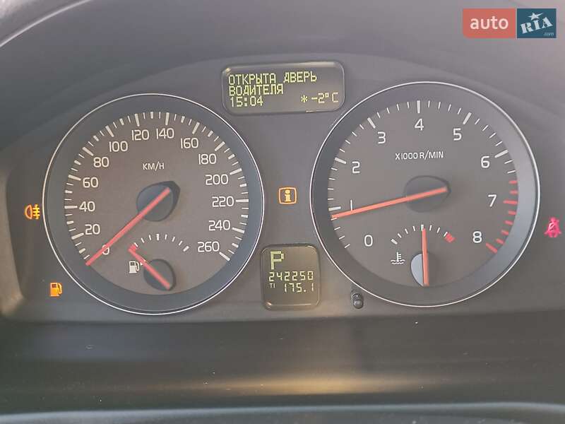 Седан Volvo S40 2010 в Львове