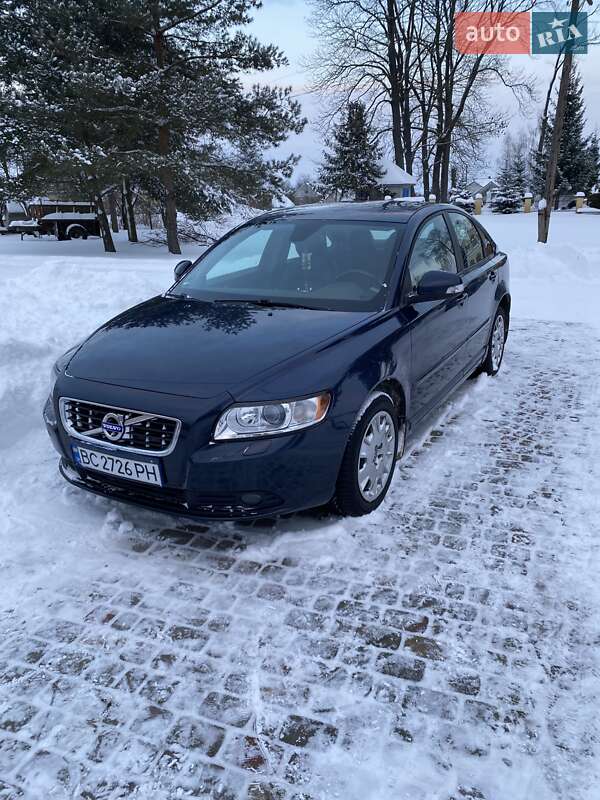 Volvo S40 2012