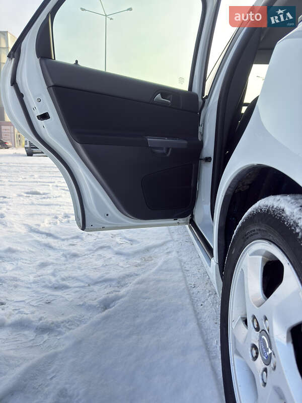 Седан Volvo S40 2012 в Киеве