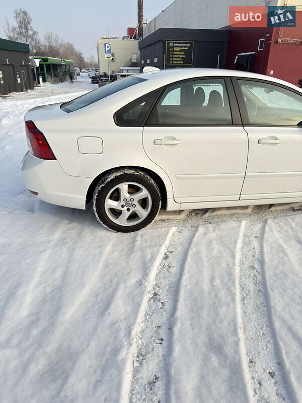 Седан Volvo S40 2012 в Киеве
