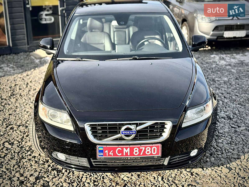 Седан Volvo S40 2011 в Стрые