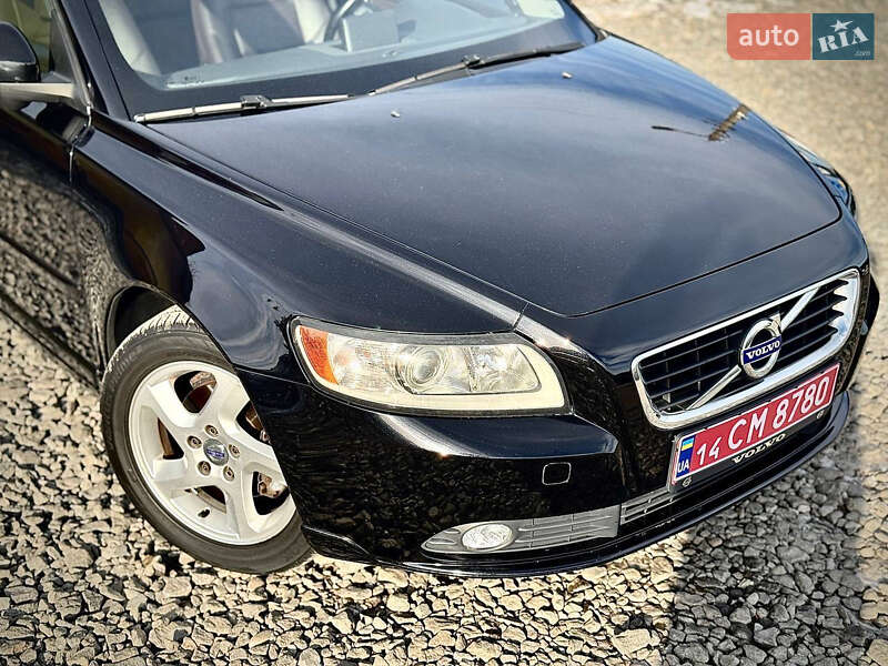 Седан Volvo S40 2011 в Стрые