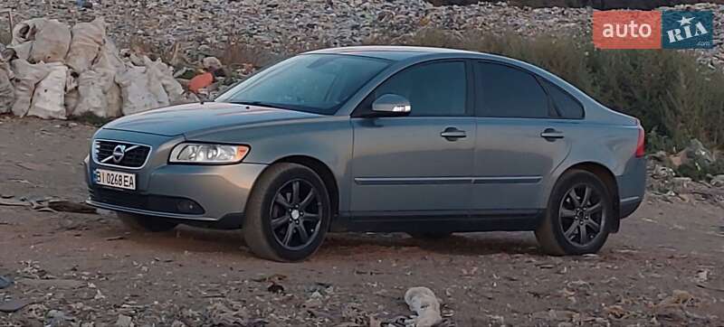 Седан Volvo S40 2010 в Полтаві