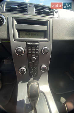 Седан Volvo S40 2011 в Тернополе