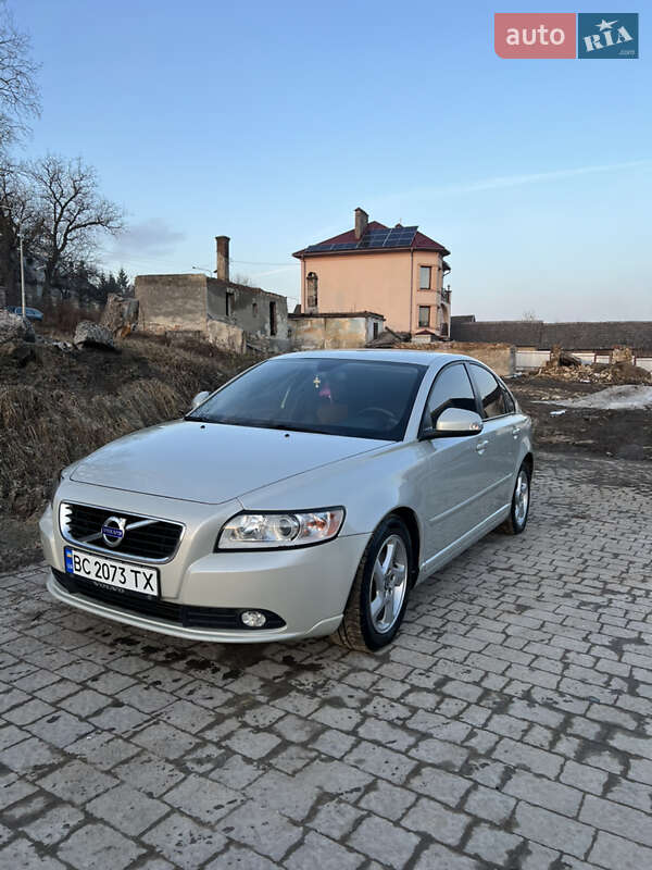 Volvo S40 2012 Volvo S40 2012