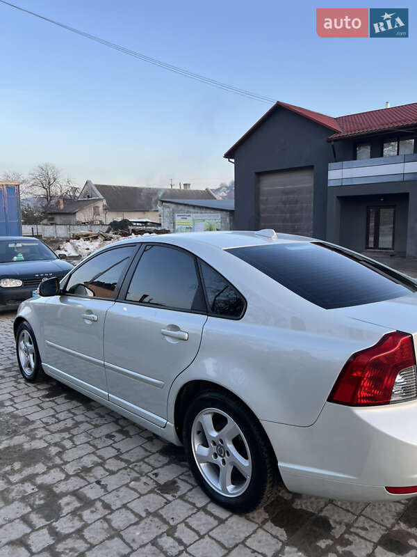 Седан Volvo S40 2012 в Миколаєві