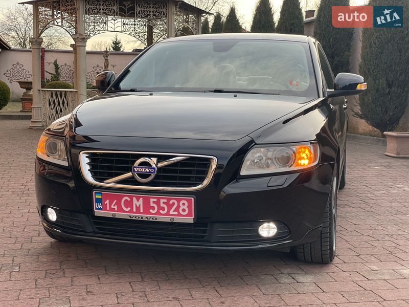 Седан Volvo S40 2011 в Стрию