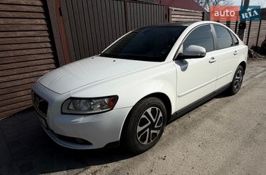 Седан Volvo S40 2011 в Киеве
