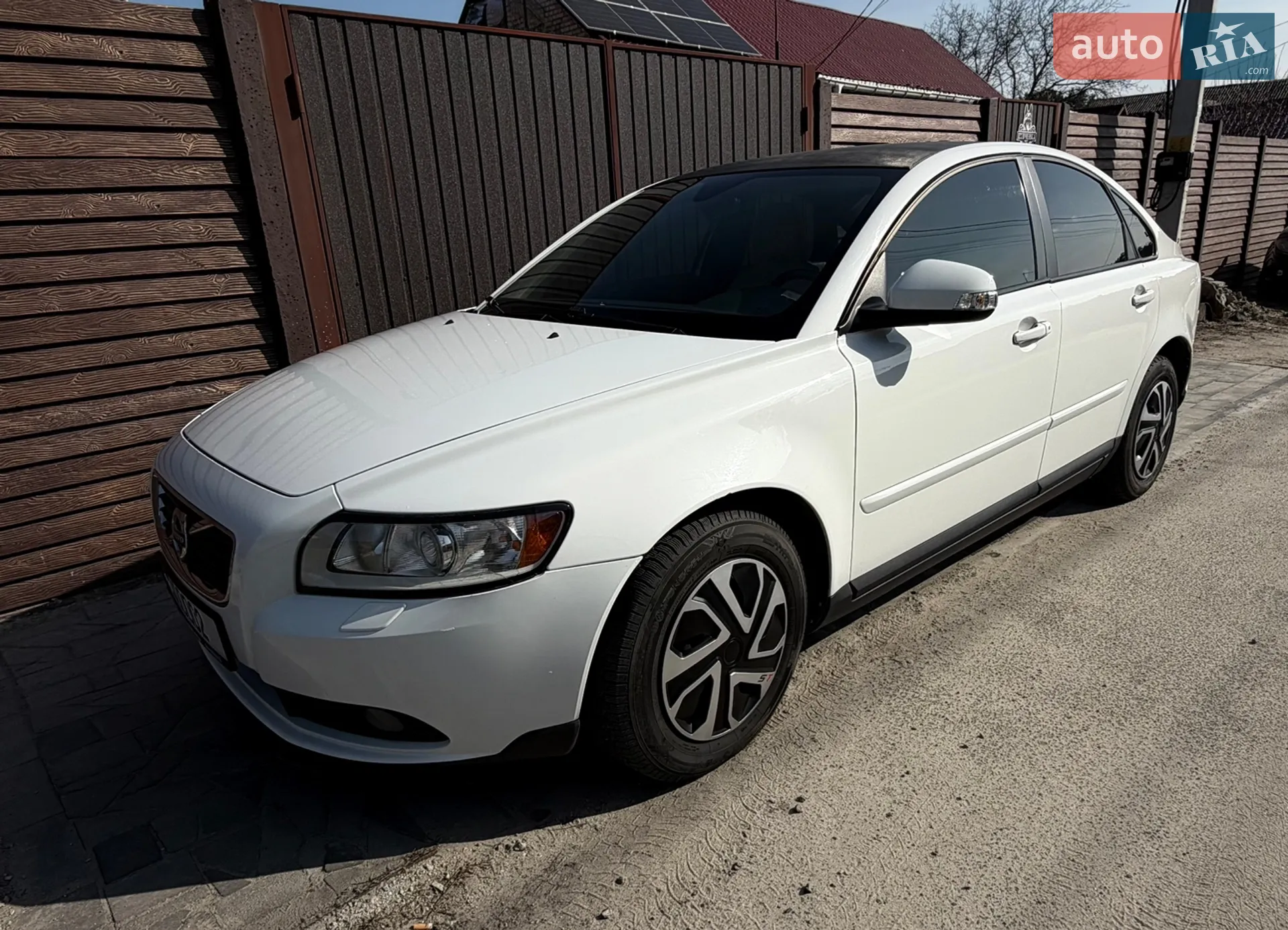 2011 Volvo S40 - фото 1