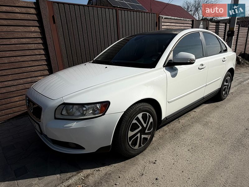 Volvo S40 2011 Volvo S40 2011