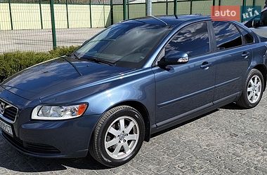 Седан Volvo S40 2010 в Коростышеве