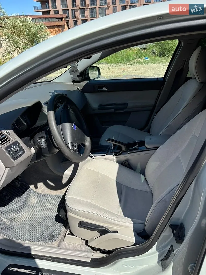 2010 Volvo S40 - мініатюра 8