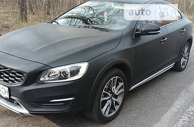 Хетчбек Volvo S60 Cross Country 2017 в Малині