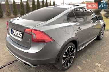 Седан Volvo S60 Cross Country 2017 в 