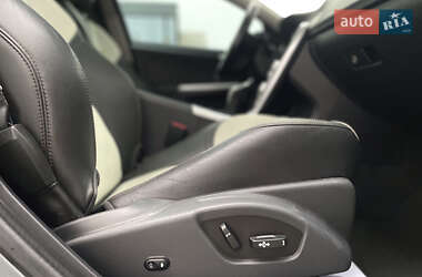 Седан Volvo S60 Cross Country 2017 в 