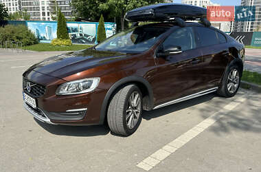 Седан Volvo S60 Cross Country 2016 в 