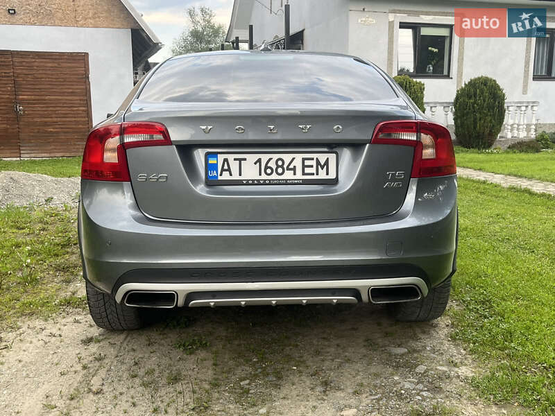 Седан Volvo S60 Cross Country 2016 в Ивано-Франковске