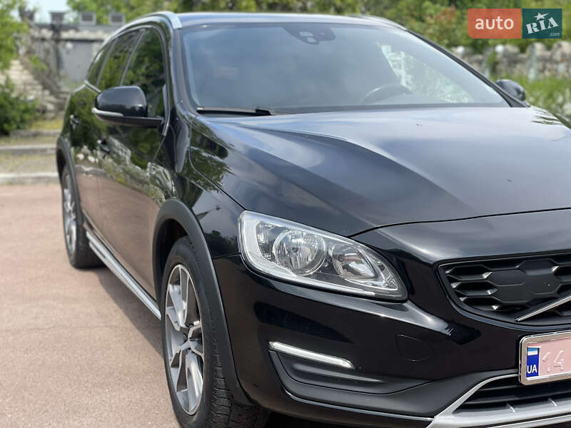 Седан Volvo S60 Cross Country 2017 в Івано-Франківську