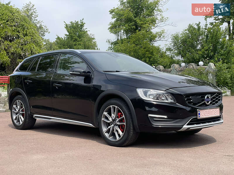 Седан Volvo S60 Cross Country 2017 в Івано-Франківську