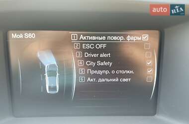 Седан Volvo S60 Cross Country 2015 в 
