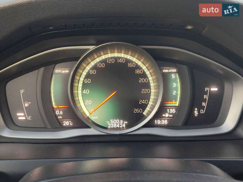 Седан Volvo S60 Cross Country 2018 в Киеве