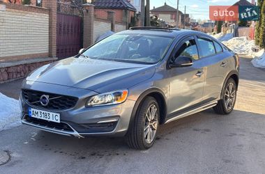 Седан Volvo S60 Cross Country 2017 в Житомире