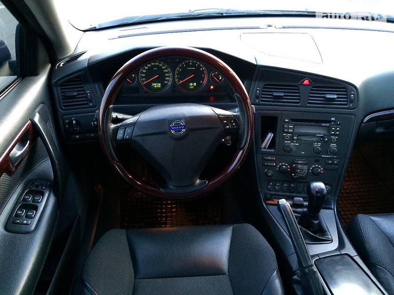 Седан Volvo S60 2004 в Киеве фото 14 Седан Volvo S60 2004 в Киеве