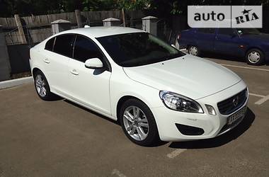 Седан Volvo S60 2013 в Киеве