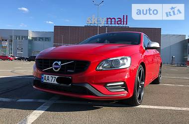 Седан Volvo S60 2014 в Киеве