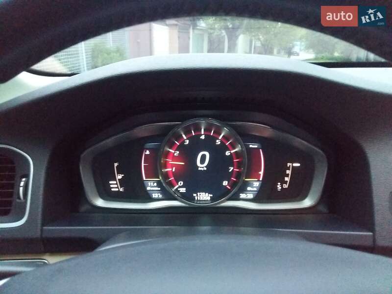 Седан Volvo S60 2013 в Сумах