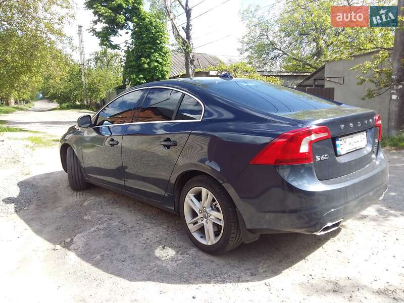 Седан Volvo S60 2013 в Сумах