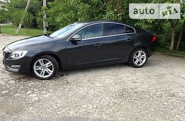 Седан Volvo S60 2013 в 