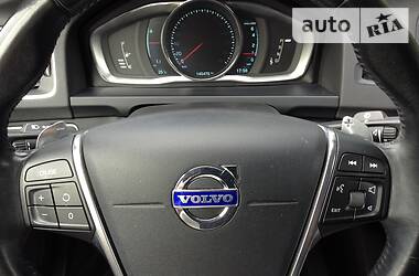 Седан Volvo S60 2013 в 