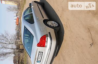 Седан Volvo S60 2004 в 