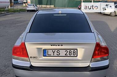 Седан Volvo S60 2002 в Киеве