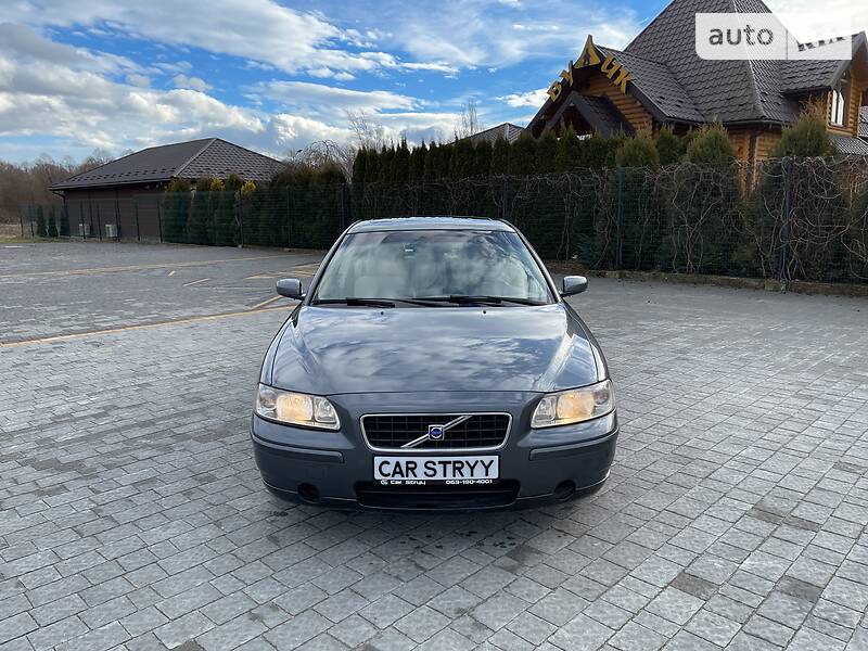 Седан Volvo S60 2005 в Стрые