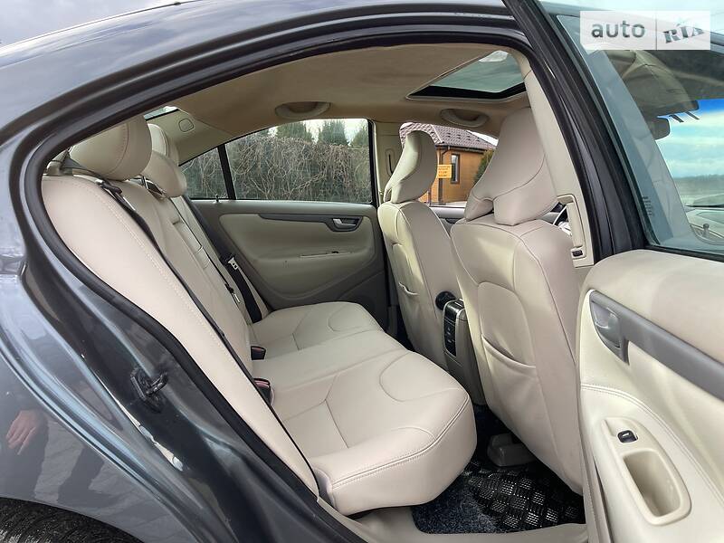 Седан Volvo S60 2005 в Стрые