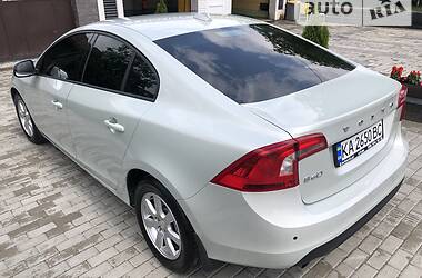 Седан Volvo S60 2012 в Киеве