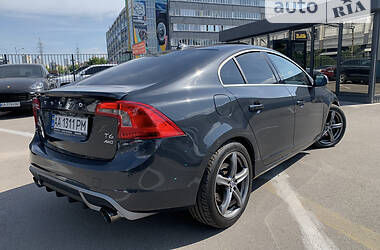 Седан Volvo S60 2012 в Киеве