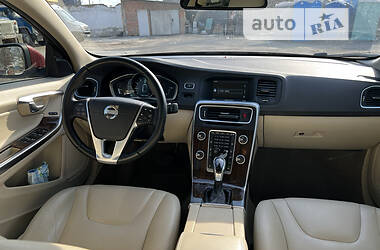 Седан Volvo S60 2014 в Киеве