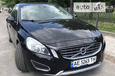 Седан Volvo S60 2013 в Днепре