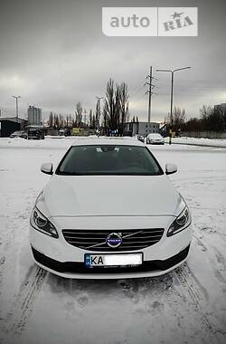 Седан Volvo S60 2016 в Полтаві