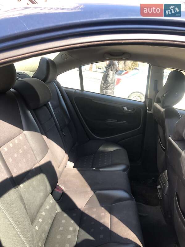 Седан Volvo S60 2003 в Запоріжжі